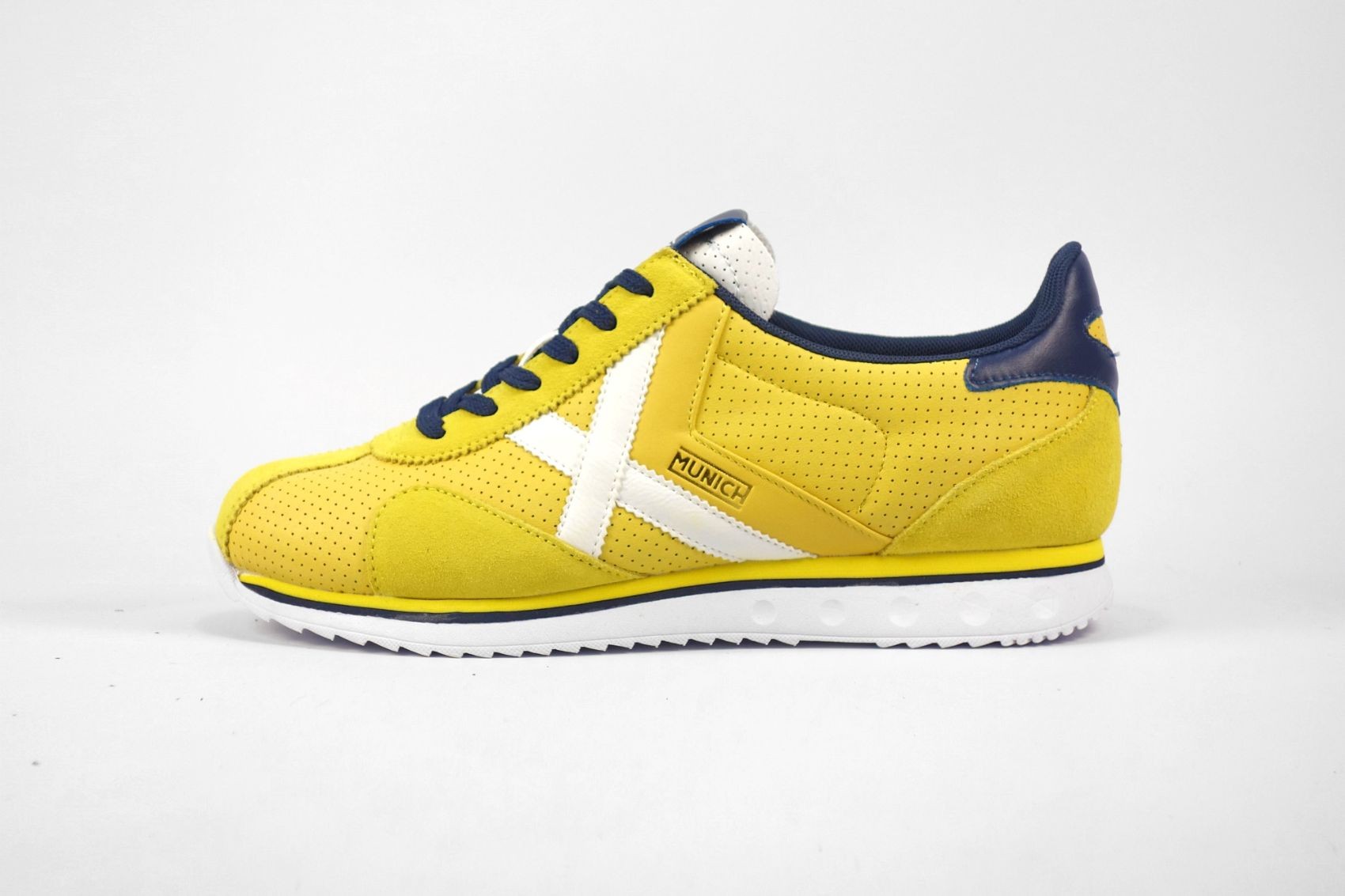 munich sapporo amarillo