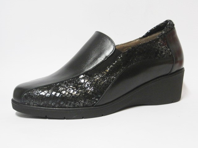 MOCASIN CUÑA FAP NEGRO