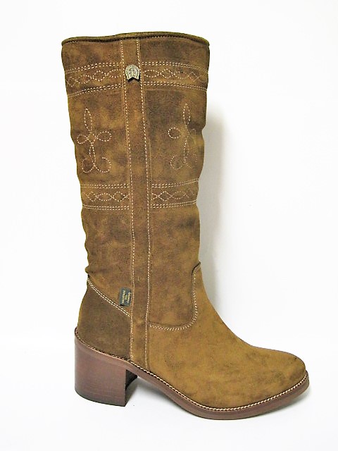 Producto CAMPERA TACON CON BORDADOS DAKOTA BOOTS MARRON