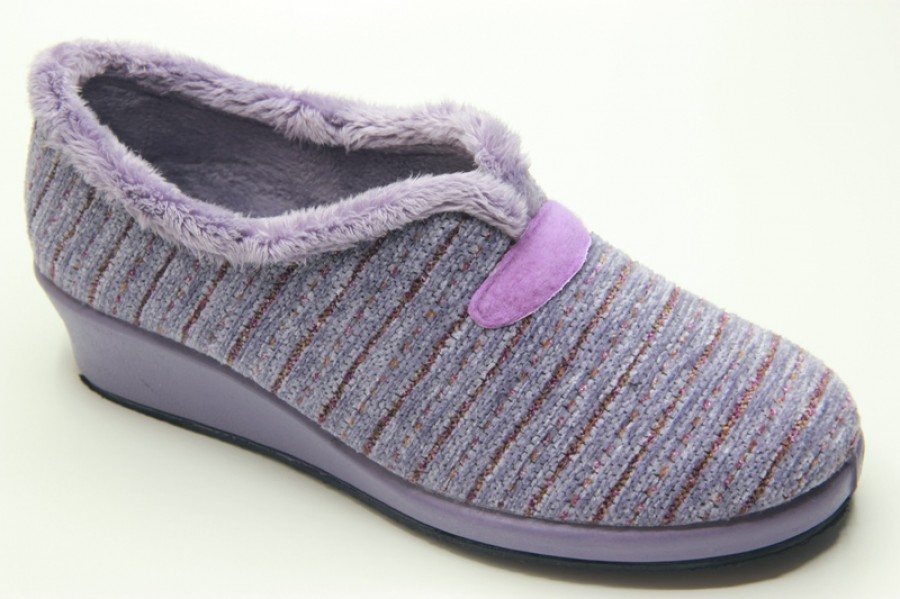 Producto ZAPATILLA CUÑA CERRADA GARZÓN LILA